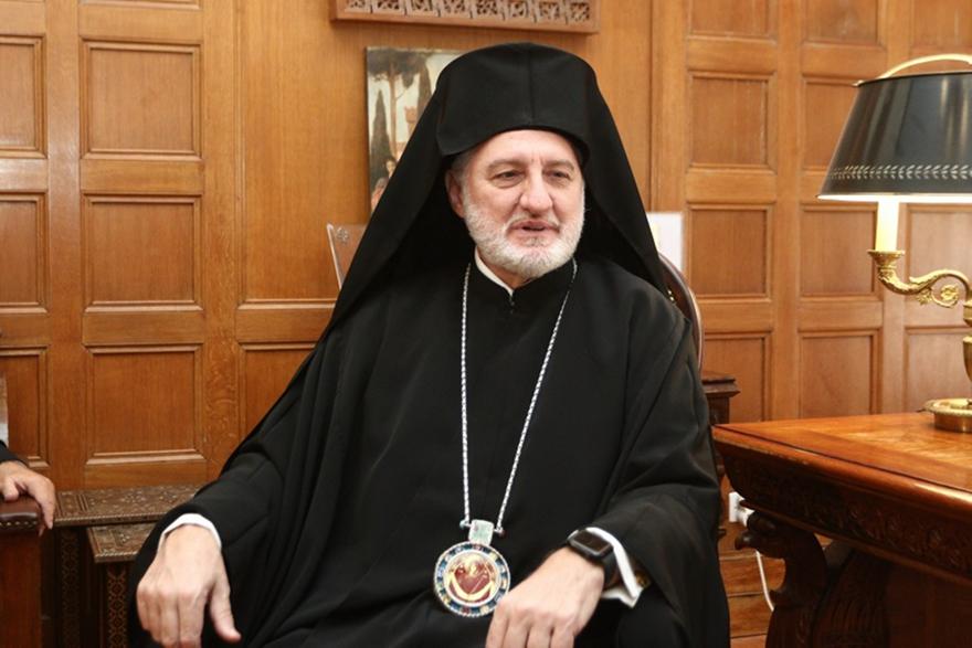 Αρχιεπίσκοπος Αμερικής Ελπιδοφόρος: Λιποθύμησε κατά τη Θεία Λειτουργία σε εκκλησία της Καλαμαριάς