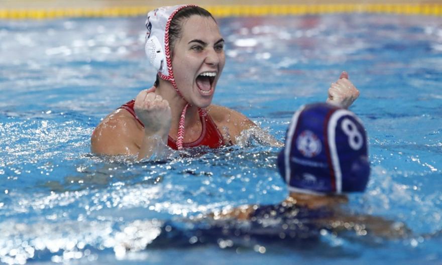 Πήρε το θρίλερ στο «Παπαστράτειο» και απέχει μια ανάσα από τον τίτλο ο Ολυμπιακός!