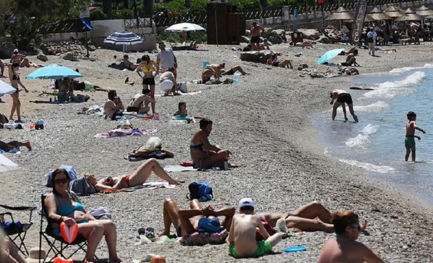 Καλοκαίρι επίσημα και άνοδος της θερμοκρασίας σήμερα - Πού θα τα «χαλάσει» ο καιρός