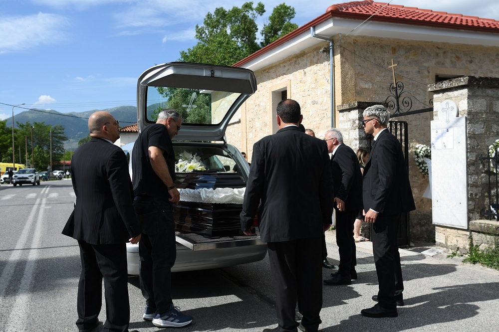 Μάριος Οικονόμου: Ράγισαν καρδιές στην κηδεία του