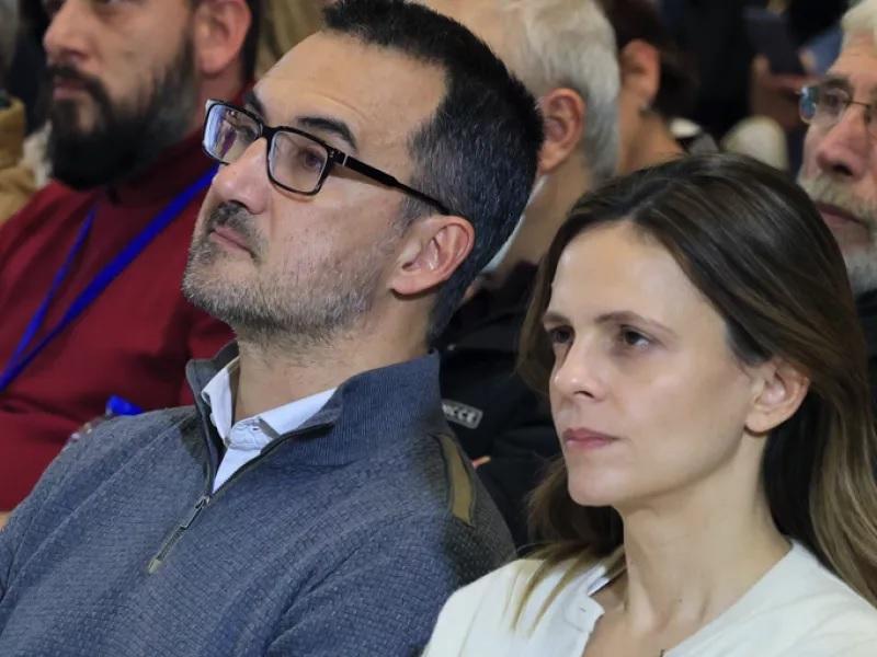 Αποχωρούν από τη Νέα Αριστερά επτά βουλευτές και 143 στελέχη - Διαλύεται η ΚΟ