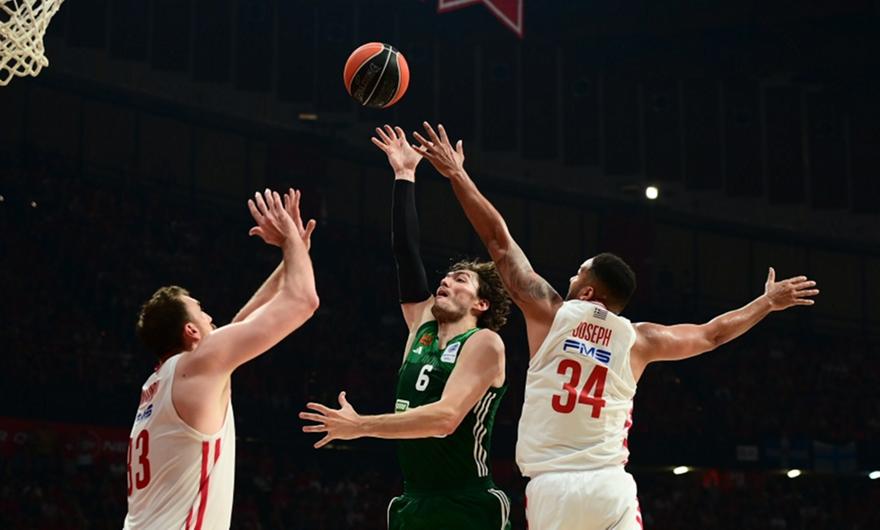 Ο Μάικ Τζέιμς σχολιάζει το Game 1 Ολυμπιακού - Παναθηναϊκού: «Αυτό που δεν μου αρέσει...»
