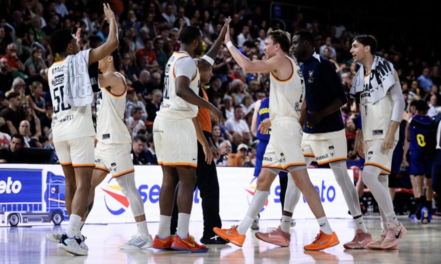 Εμφατική απάντηση της Μούρθια στο Palau Blaugrana, στα... σχοινιά η Μπαρτσελόνα!