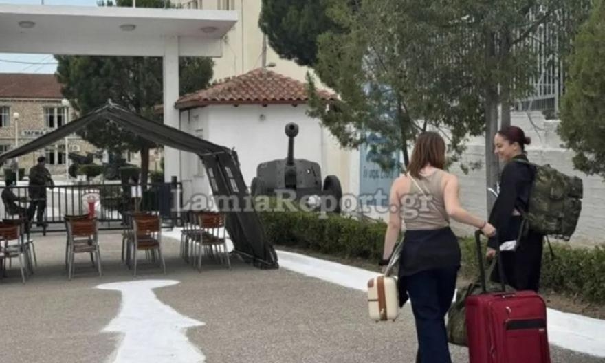 Ιστορική μέρα: Οι πρώτες γυναίκες στον στρατό παρουσιάστηκαν στη Λαμία