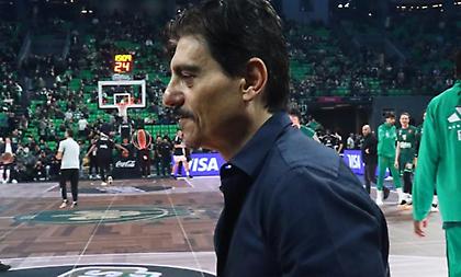 Ο Δημήτρης Γιαννακόπουλος στη σουίτα του Telekom Center - Αποθεώθηκε από τον κόσμο!