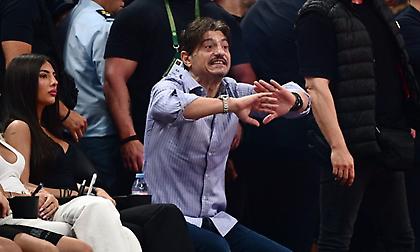 Επειδή δεν δόθηκε τεχνική ποινή στον Μπαρτζώκα η έντονη αντίδραση Γιαννακόπουλου - Βίντεο του bwinΣΠΟΡ FM 94,6!