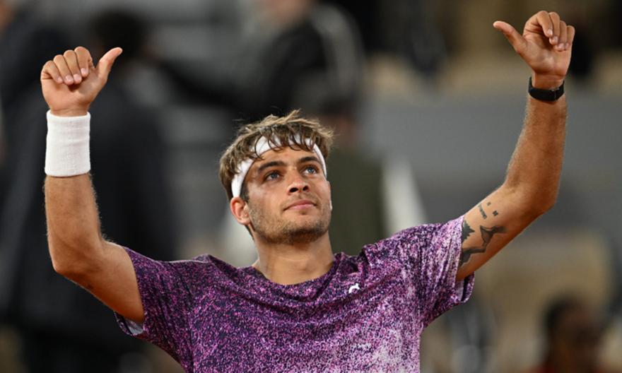 Στον τελικό του Roland Garros ο Κομπόλι: Αποσύρθηκε λόγω βαριάς ίωσης ο Αρνάλντι