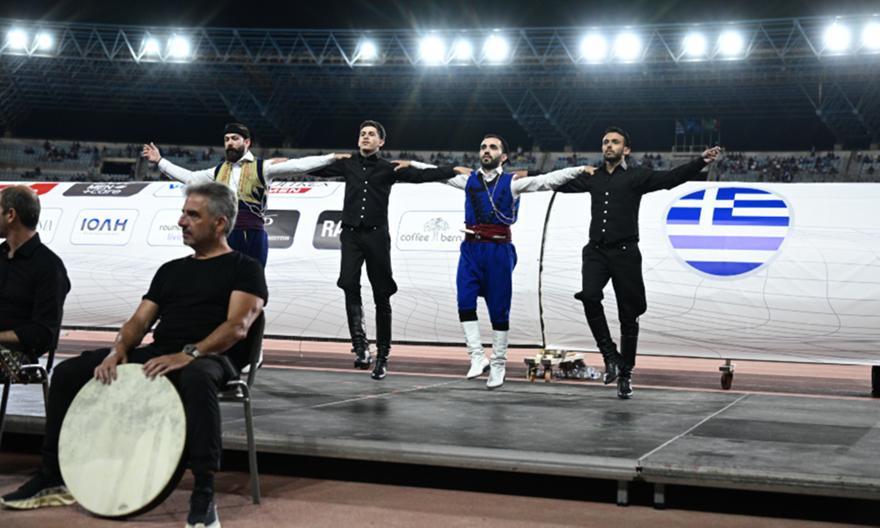 Εντυπωσιακό pre-game στο Παγκρήτιο με Σκουλά και κρητικούς χορούς!