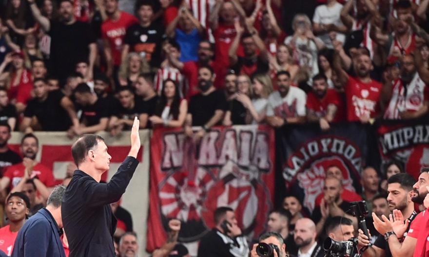 Ολυμπιακός: «Σπρώχνουμε τον Θρύλο στο 2-1, στηρίζουμε με τη φωνή μας τον Γ. Μπαρτζώκα και τους παίκτες»