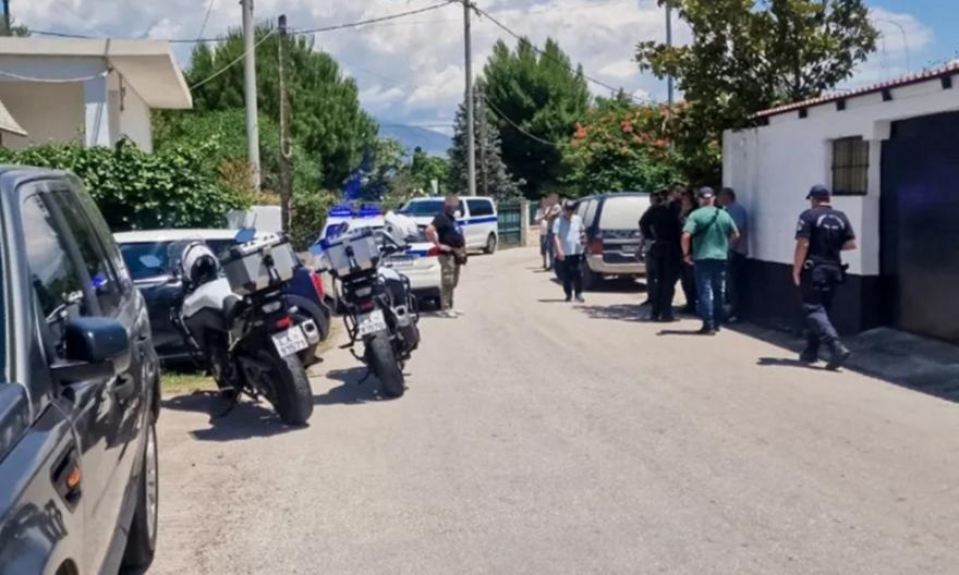 Πώς έγινε το φονικό μάνας και γιου στο Αίγιο: Οι αντιφάσεις του συντρόφου