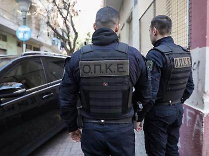 Αστυνομική επιχείρηση στην Αττική για όπλα και ναρκωτικά - 8 συλλήψεις