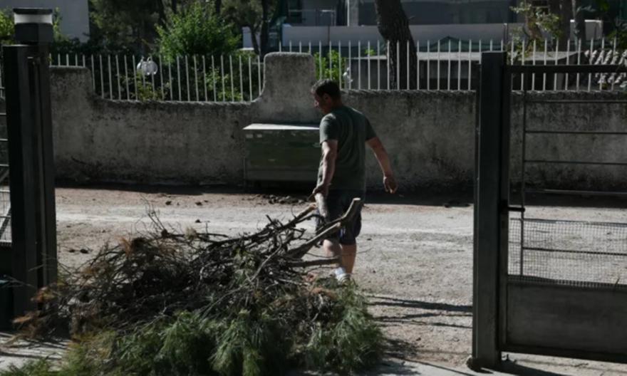 Απογοητευτική η εικόνα με τα ακαθάριστα οικόπεδα 5 ημέρες πριν τη λήξη της διορίας