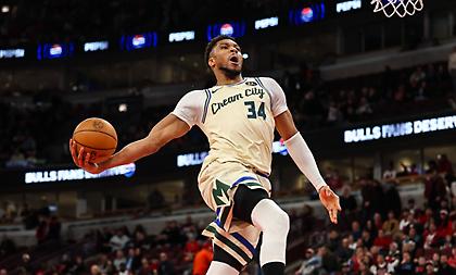 Οι Μπακς περιμένουν να τελειώσουν οι τελικοί για πιθανό «μπάσιμο» Νικς για Αντετοκούνμπο
