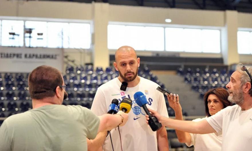 Καμπούρης: «Άψογες οι συνθήκες προετοιμασίας της Εθνικής Γυναικών»