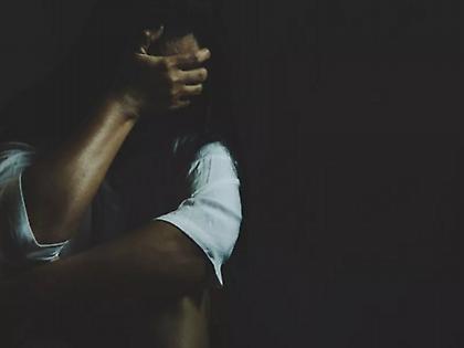 Σοκ στον Ωρωπό: Ξυλοκόπησε, βίασε τη σύζυγό του και έστειλε το βίντεο σε φίλους του