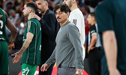 Γιαννακόπουλος: «Καταφέραμε να δουν πλέον ακόμα και οι τυφλοί - Αξίζατε να είστε πρωταθλητές»!