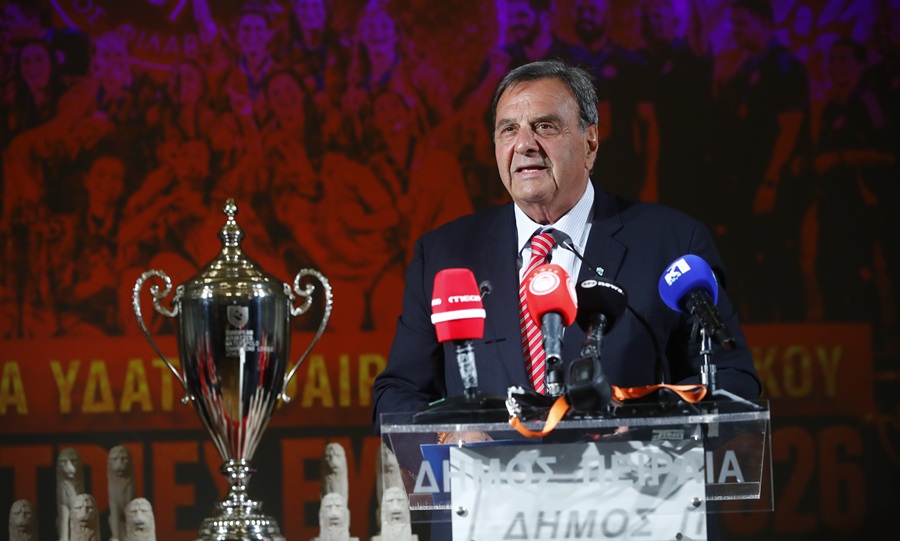 Πόλο Γυναικών: Η βράβευση του Πειραία στην ομάδα του Ολυμπιακού