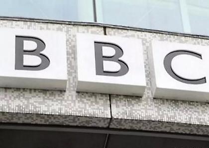 Το BBC θα καταργήσει 550 θέσεις εργασίας έως τον Μάρτιο του 2027