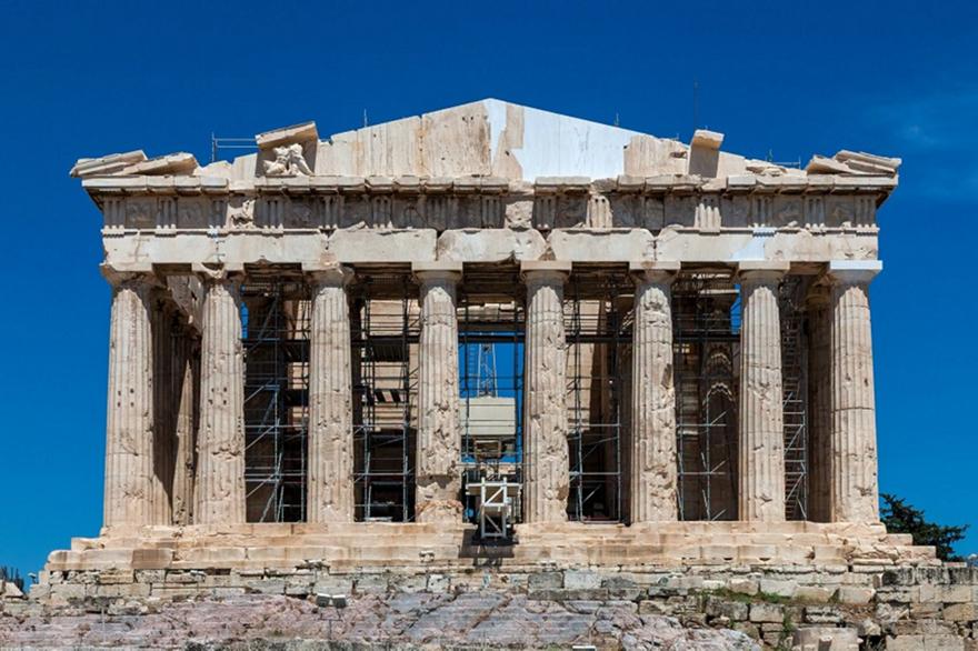 Το δυτικό αέτωμα του Παρθενώνα συμπληρώνεται μετά από 220 χρόνια - Απομακρύνθηκαν τα ικριώματα