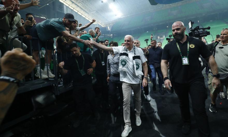 Το συλλεκτικό μπλουζάκι της ΚΑΕ Παναθηναϊκός για τη μεγάλη επιστροφή του Ομπράντοβιτς