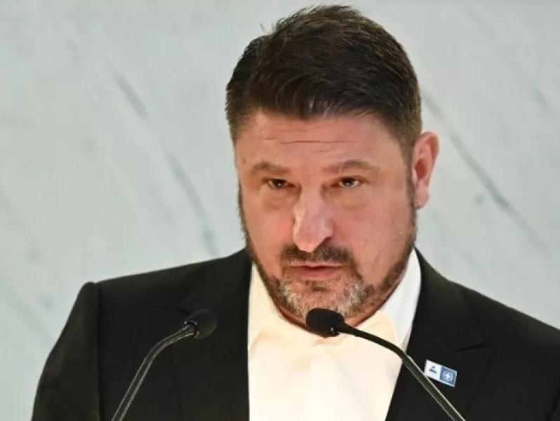 Ομάδα ατόμων έγραψε συνθήματα με μπογιά έξω του σπίτι του Νίκου Χαρδαλιά