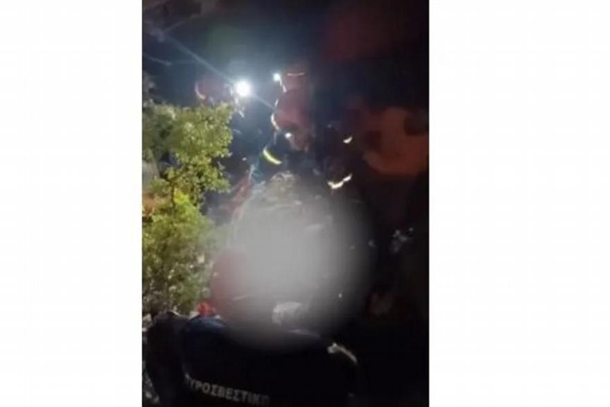 Καλάβρυτα: Ολονύχτια επιχείρηση διάσωσης 62χρονου τραυματία που έπεσε σε γκρεμό