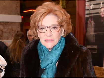 Νοσοκομείο Αττικόν: Ηλικιωμένος άνδρας αποπειράθηκε να μπει στο δωμάτιο της Μάρως Κοντού με μαχαίρι