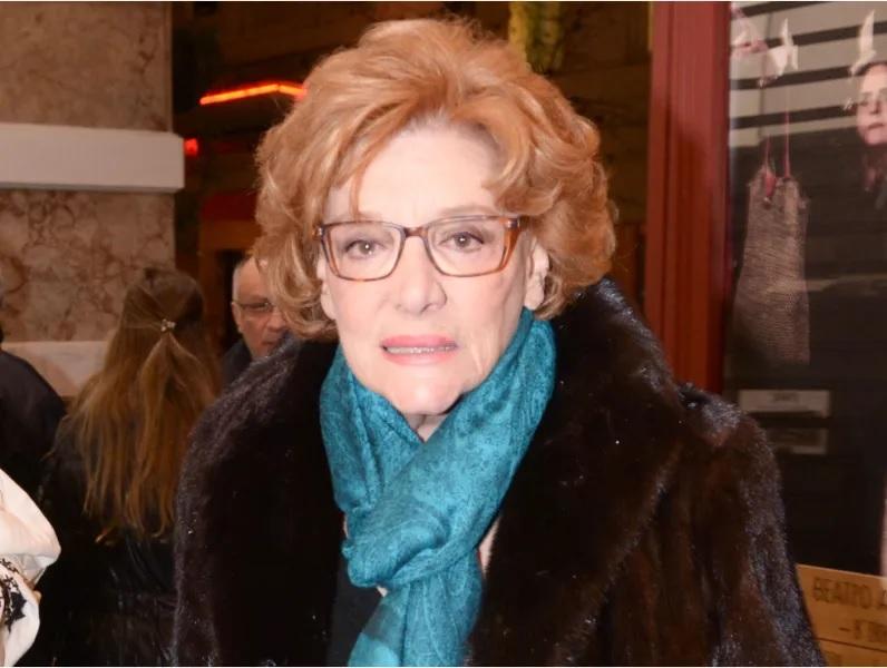 Νοσοκομείο Αττικόν: Ηλικιωμένος άνδρας αποπειράθηκε να μπει στο δωμάτιο της Μάρως Κοντού με μαχαίρι