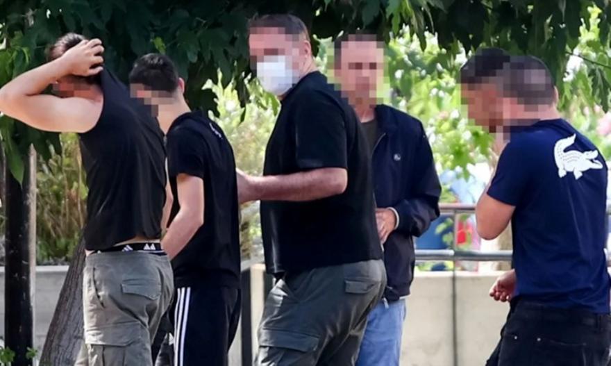 Έγκλημα στην Καλλιθέα: Ποινική δίωξη για ανθρωποκτονία με δόλο στους 7 συλληφθέντες