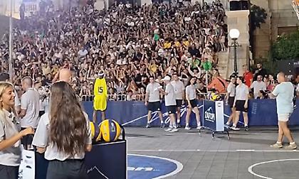 Χόρεψε το «Φωτιά με Φωτιά» ο Πέτγουεϊ στη Σύρο!