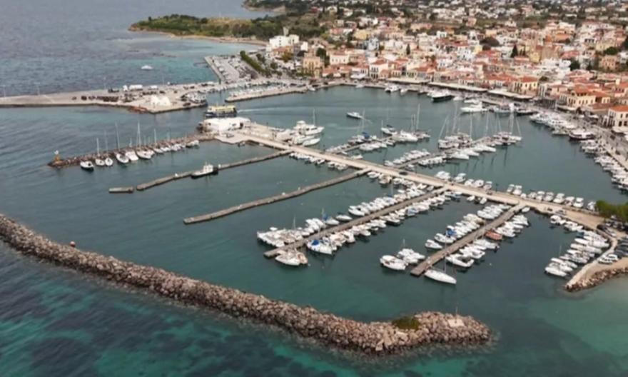 Απαγόρευση απόπλου του Flying Dolphin Athina από την Αίγινα - Προωθήθηκαν στον προορισμό τους οι επιβάτες