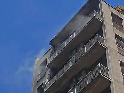 Από ηλεκτρονικό πατίνι εκτιμάται ότι ξέσπασε η φωτιά στο ξενοδοχείο στην Ομόνοια: Εκκενώθηκε το κτίριο - Ένας τραυματίας