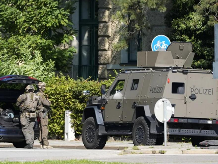Πυροβολισμοί στη Γερμανία: 5 άνθρωποι έχασαν τη ζωή τους - 2 συλλήψεις - Δείτε βίντεο