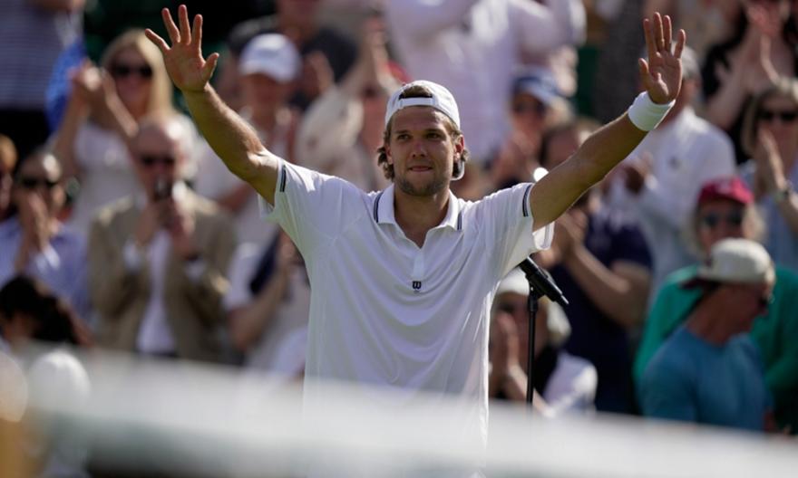 Το πρώτο «μπαμ» στο Wimbledon είναι γεγονός: Το Νο. 140 του κόσμου πέταξε εκτός τον Σέλτον!