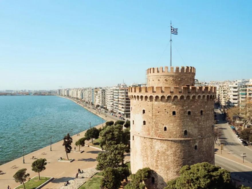 Νεκρός 39χρονος μετά από πτώση από τον 3ο όροφο πολυκατοικίας στη Θεσσαλονίκη