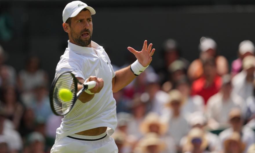 Πέταξε στους «16» του Wimbledon και ισοφάρισε ιστορικό ρεκόρ του Φέντερερ ο Νόλε!