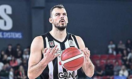 Ανανέωσε με τέσσερις, απέκτησε και Κορκμάζ η Μπεσίκτας