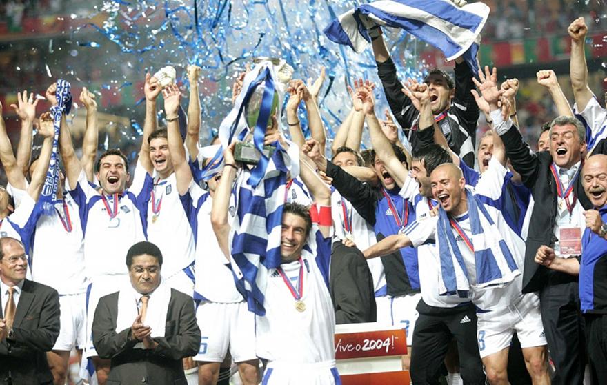 Σαν σήμερα το… πειρατικό της Εθνικής τρέλανε την Ευρώπη - Το μήνυμα Γκαγκάτση για το έπος του Euro 2004!