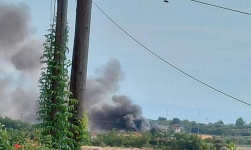 Μεγάλη φωτιά στη Νέα Καλλικράτεια Χαλκιδικής- Μήνυμα 112 για εκκένωση δύο οικισμών