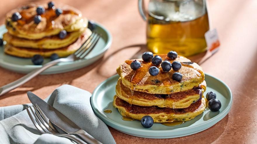 Pancakes με καλαμποκάλευρο και μύρτιλα