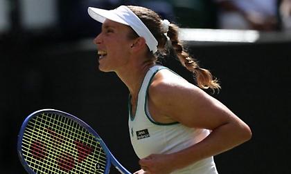 Στα προημιτελικά του Wimbledon οι Μερτένς, Παολίνι και Κόστιουκ