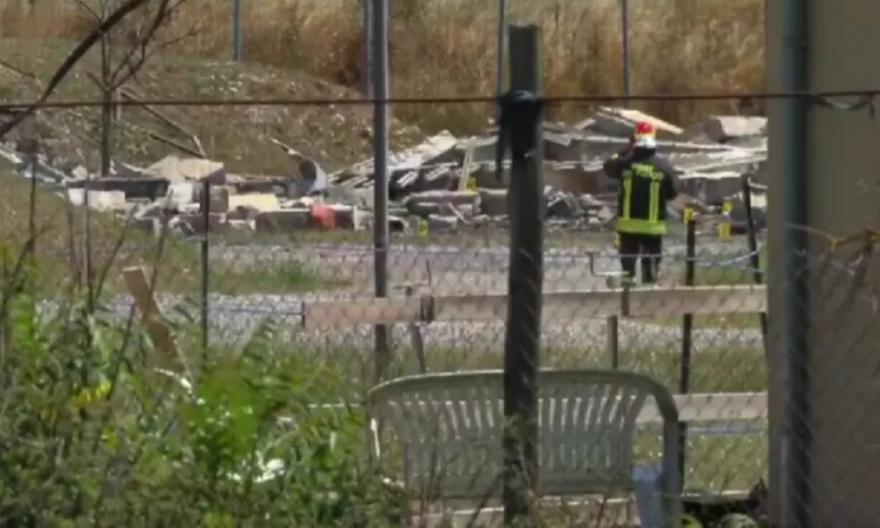 Έκρηξη σε εργοστάσιο πυροτεχνημάτων στην Ιταλία στοίχισε τη ζωή σε μητέρα και γιο