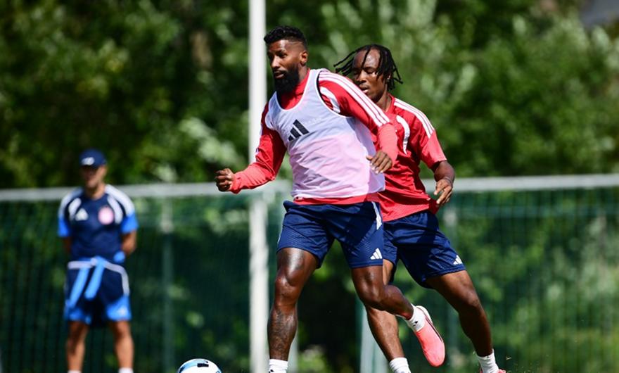 Ο Μεντιλίμπαρ συνεχίζει να δουλεύει τη νέα έκδοση του Ολυμπιακού - Βίντεο του bwinΣΠΟΡ FM