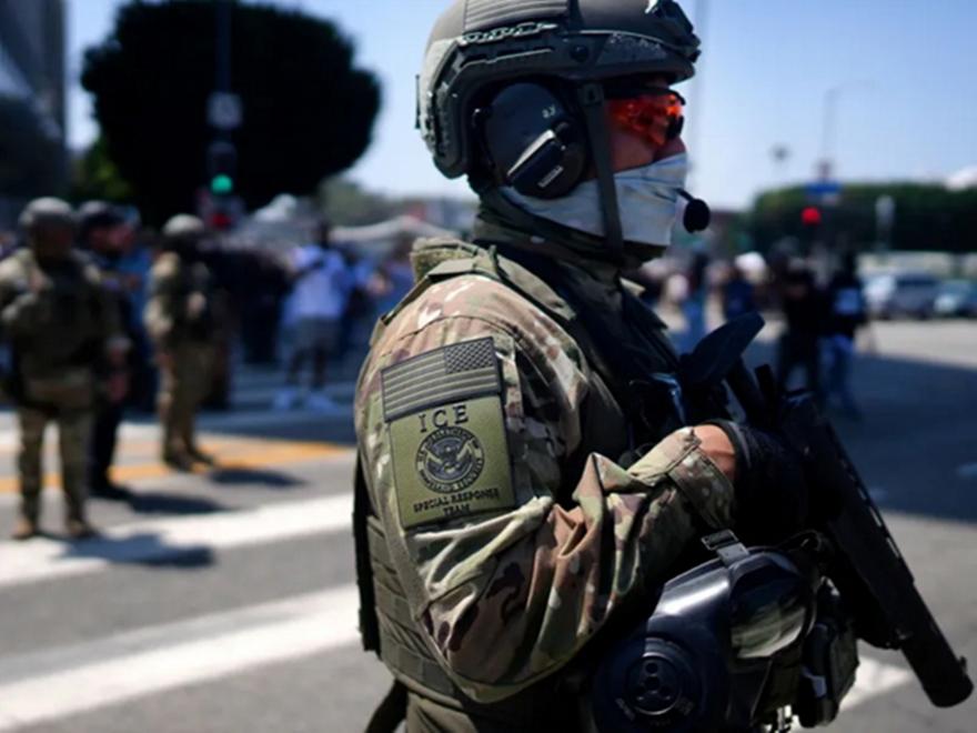 Ένας νεκρός σε επεισόδιο με πυροβολισμούς που συνδέεται με την ICE στο Μέιν