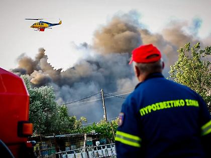 Ελευθερούπολη Καβάλας: Oριοθετήθηκε η πυρκαγιά κοντά στην Εγνατία Οδό