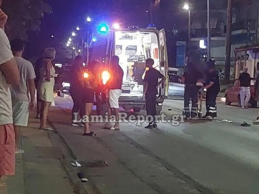 Σοβαρό τροχαίο με δύο μηχανάκια στη Λαμία - Διασωληνώθηκε νεαρός