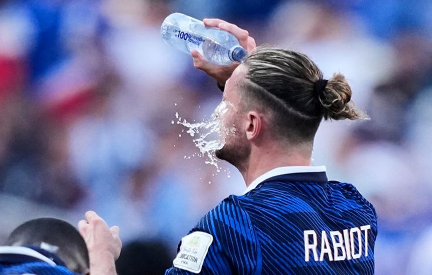 FIFA: Επανεξετάζει τα hydration breaks FIFA: Επανεξετάζει τα hydration breaks