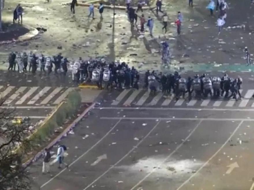 Χάος στο Μπουένος Άιρες μετά την ήττα της Αργεντινής – Επεισόδια με την αστυνομία