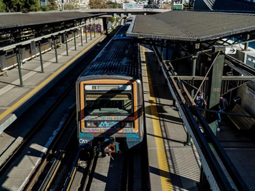 ΣΤΑΣΥ: Αναβαθμίζεται η προσβασιμότητα στον σταθμό Καλλιθέα - Ξεκινούν οι εργασίες υλοποίησης του έργου