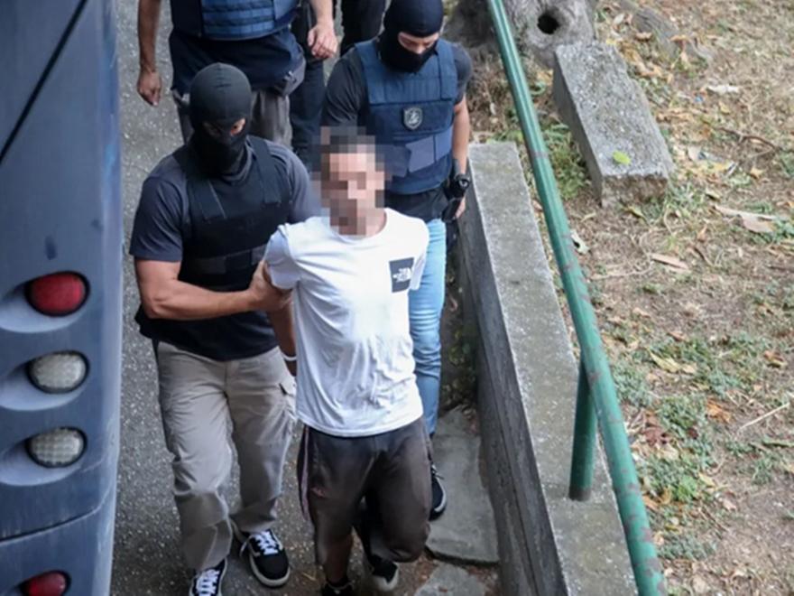 Δολοφονία Βάγιας Νέστορα: Προφυλακίστηκε και ο 25χρονος - Ένταση έξω από τα δικαστήρια με προσαγωγές και συλλήψεις